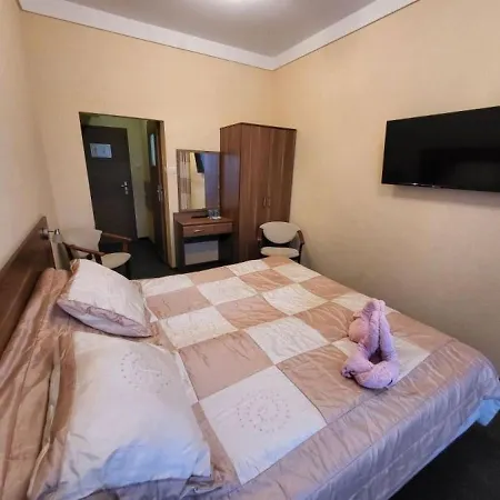 Parkowy Отель *