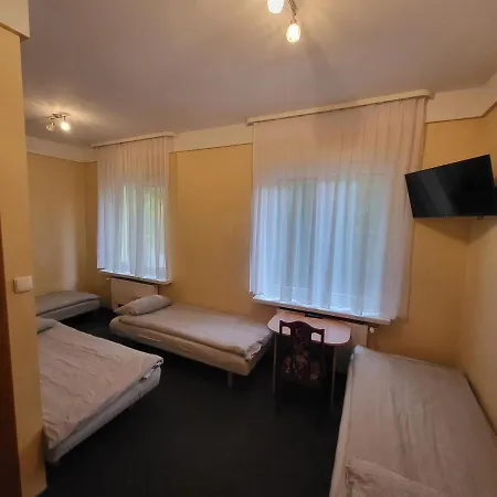 Parkowy Отель *